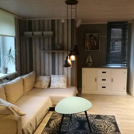 Quiet Place With Garden Studio Apartment Tallinn Bagian luar foto